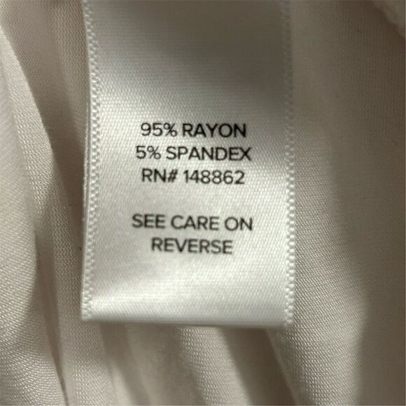 Torrid Women's Plus Size 6 (6X) White Knit T-Shirt Short Sleeve Casual Top - Picture 6 of 8